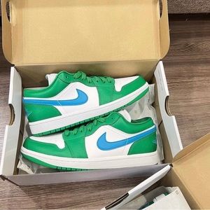 Air Jordan 1 Low Women's Shoes